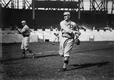 Fred Luderus, Philadelphia NL, at Polo Grounds, NY (baseball), 1912. Creator: Bain News Service