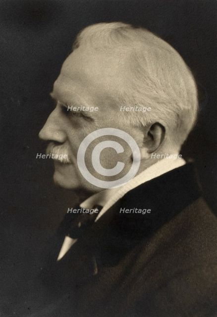Frederick Foord Caiger. Creator: Elliott & Fry.