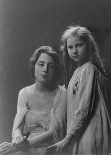 Freeman, Helen, Miss, and Miss Emerson, portrait photograph, 1919 June 21. Creator: Arnold Genthe