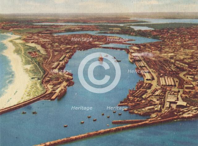 'Fremantle Harbour from the Air', c1947. Creator: Unknown.