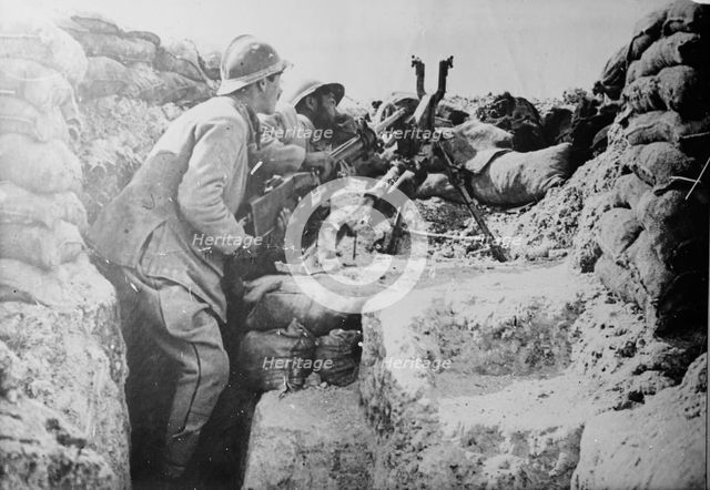 French put a mitrailleuse in position, between c1915 and 1918. Creator: Bain News Service.