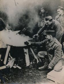 French prisoners cooking, c.1940s