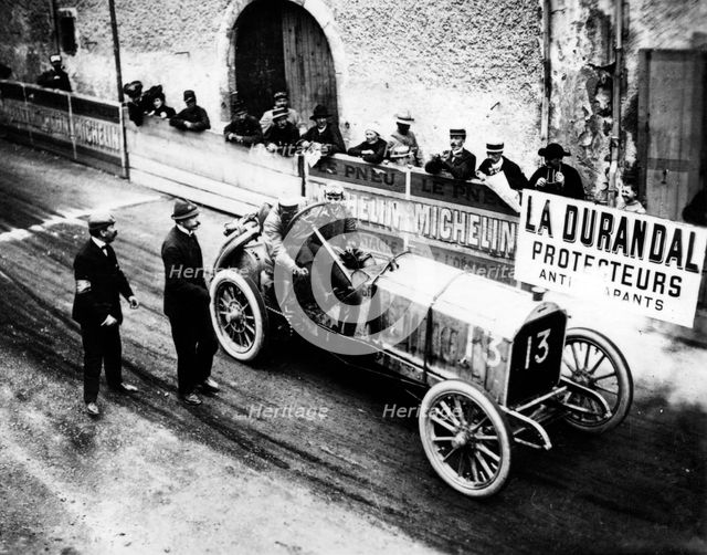 French racing driver Arthur Duray's De Dietrich, Gordon Bennett Cup, Auvergne, France, 1905. Creator: Unknown.