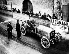 French racing driver Arthur Duray's De Dietrich, Gordon Bennett Cup, Auvergne, France, 1905. Creator: Unknown