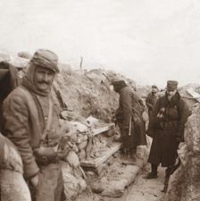 French soldiers in the trenches, Perthes, northern France, c1914-c1918