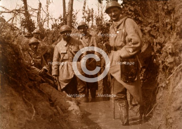 French soldiers in the mud, Chemin des Dames, northern France, c1914-c1918. Artist: Unknown.