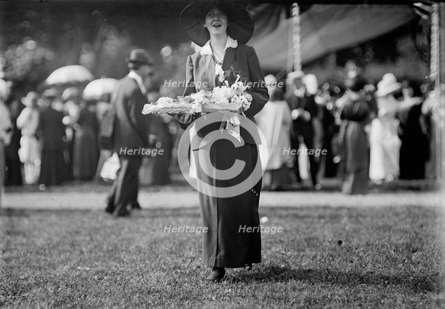 Friendship Charity Fete - Gladys Hinckley, 1913. Creator: Harris & Ewing.