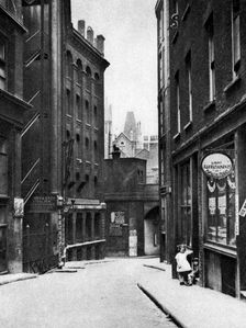 From the Old Bailey looking down the hill of Fleet Lane, London, 1926-1927