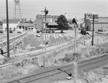 From the overpass approaching Fresno, between Tulare and Fresno, California, 1939. Creator: Dorothea Lange