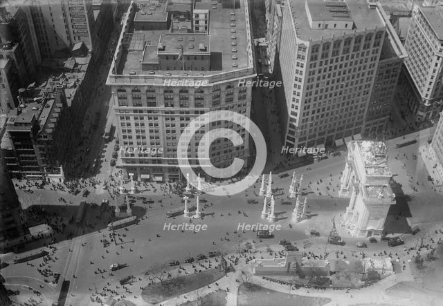 From Met. Bldg., 1918 or 1919. Creator: Bain News Service.