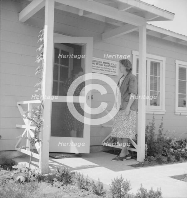 FSA camp for migratory agricultural workers, Farmersville, Tulare County, California, 1939 Creator: Dorothea Lange.