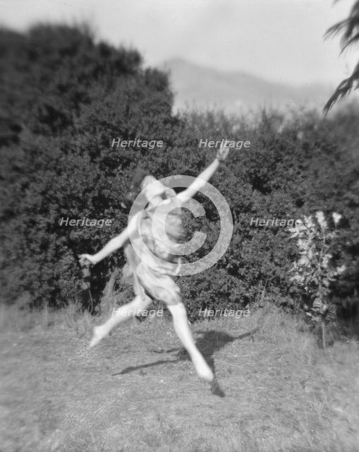 Fuller, Lois, Miss, 1918 May. Creator: Arnold Genthe.