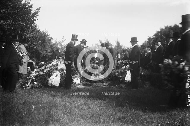 Funeral ceremony, Malmö, Sweden, 1932. Artist: Unknown