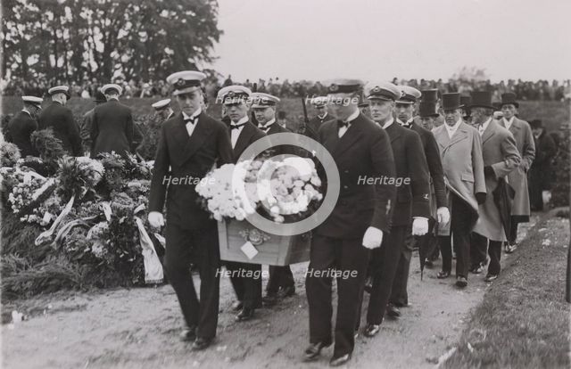 Funeral of Captain Liljeberg and Nils Uttergård, Sweden, 1932. Creator: Otto Ohm.