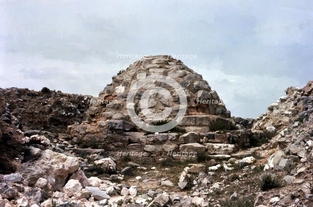 Funerary monument of the first Celtic settlement located in the Cabezo de Alcalá.