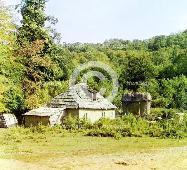 Koldakhvary: shed for drying corn, between 1905 and 1915. Creator: Sergey Mikhaylovich Prokudin-Gorsky.