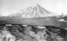 Koryaksky volcano, 1922-1923. Creator: Rene Malaise