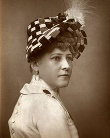 Kate Munroe, actress, 1883. Artist: St James's Photographic Co