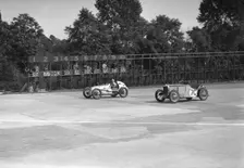 Kay Petre's Austin OHC 744 cc, LCC Relay GP, Brooklands, 26 July 1937. Artist: Bill Brunell