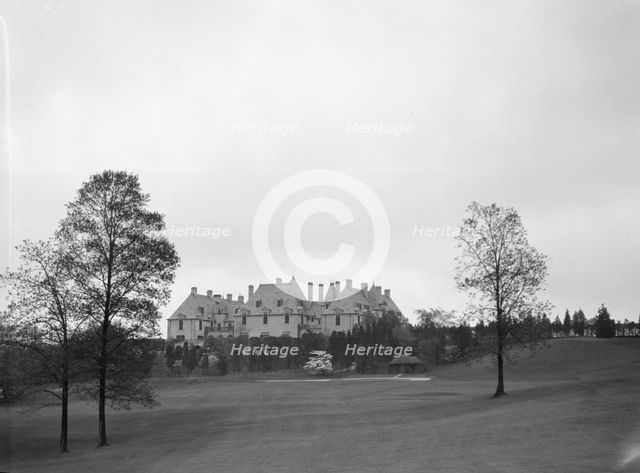 Kahn, Otto H., Mr., estate, 1928 Creator: Arnold Genthe.