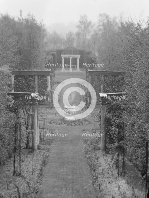 Kahn, Otto H., Mr., estate, 1928 Creator: Arnold Genthe.