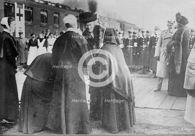 Kaiserin's farewell to Red Cross Sisters, between 1914 and c1915. Creator: Bain News Service.