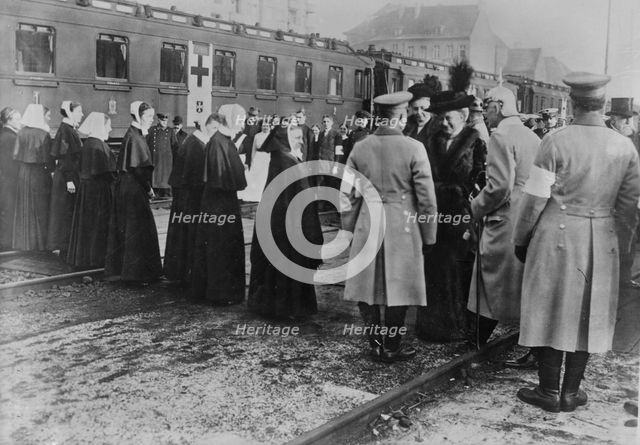 Kaiserin visiting a train of the wounded at Breslau, between 1914 and c1915. Creator: Bain News Service.