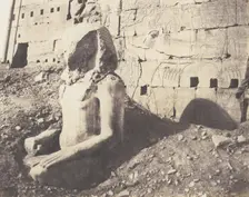 Karnak (Thèbes), Troisième Pylône - Colosse de Spath Calcaire, en D, 1851-52, printed 1853-54. Creator: Félix Teynard