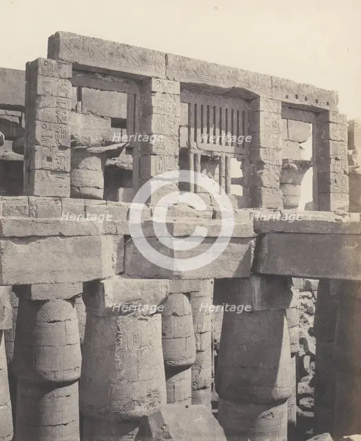 Karnak (Thèbes), Palais - Salle Hypostyle - Fenêtre et Chapiteaux des ..., 1851-52, printed 1853-54. Creator: Félix Teynard.