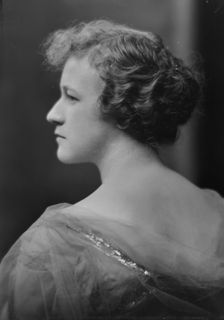 Keyes, Adelaide, Miss, portrait photograph, 1916 Feb. 10. Creator: Arnold Genthe