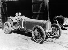 Kenelm Lee Guinness and Perkins with an 8 cylinder Sunbeam, 1922