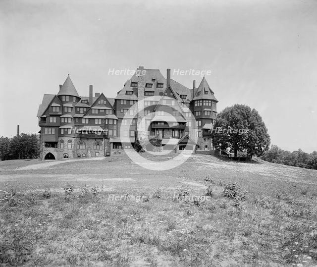Kenilworth Inn, Asheville, N.C., c1902. Creator: William H. Jackson.