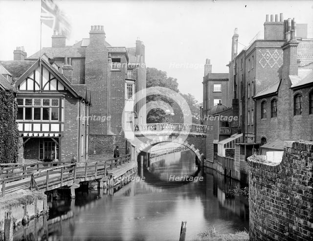 Kennet Bridge, Newbury, Berkshire, c1860-c1922. Artist: Henry Taunt