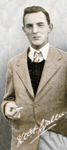 Kenneth Waller, aviator, 1935