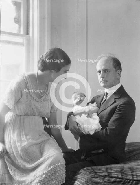 Kennerley, Mr., Mrs. D. Norman, and Norman baby, portrait photograph, 1925 July 22. Creator: Arnold Genthe.
