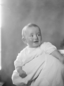 Kerrigan, J.J., Mrs., baby of, portrait photograph, 1926 Creator: Arnold Genthe
