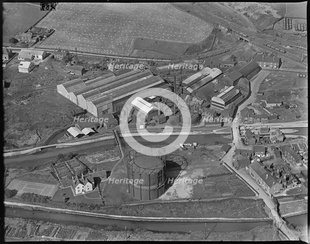 Kidsgrove Gaslight Co Gas Works and the Albion Iron Foundry, Kidsgrove, Staffordshire, c1930s. Creator: Arthur William Hobart.