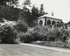 "Killenworth," George Dupont Pratt house, Glen Cove, New York, c1918. Creator: Frances Benjamin Johnston