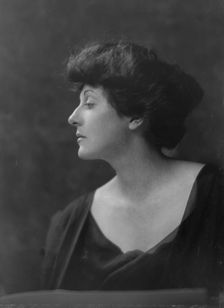 Kilmer, Willis Sharp, Miss, portrait photograph, 1917 June 18. Creator: Arnold Genthe