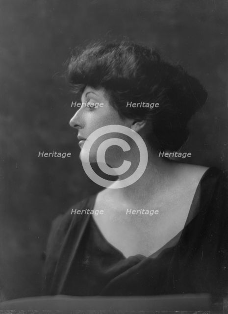 Kilmer, Willis Sharp, Miss, portrait photograph, 1917 June 18. Creator: Arnold Genthe.
