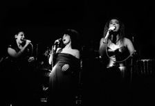 Kim Nazarian, Caprice Fox and Sara Kreiger, New York Voices, Ronnie Scott’s, Soho, London, 9.89. Creator: Brian O'Connor
