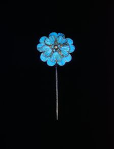 Kingfisher feather decorated hairpin, Qing dynasty, China, 19th century. Creator: Unknown