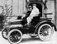 King Edward VII in Lord Montagu's 1899 Daimler 12hp, 1900