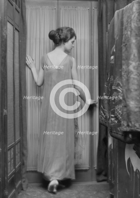 King, G., Miss, portrait photograph, 1915 Apr. 24. Creator: Arnold Genthe.