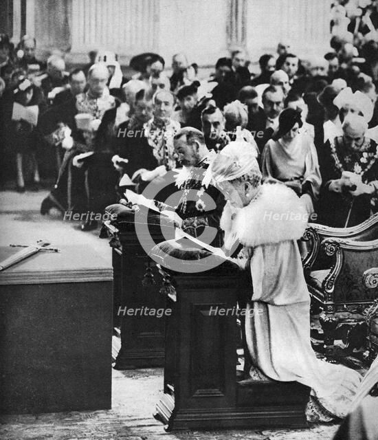 King George V and Queen Mary in St Paul's Cathedral, Silver Jubilee thanksgiving service, 1935. Artist: Unknown