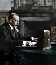 King George V broadcasting to the empire on Christmas Day, Sandringham, 1935