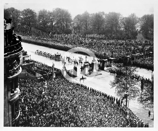 King George VI's Coronation Procession, London, May 12 1937. Creator: Unknown.