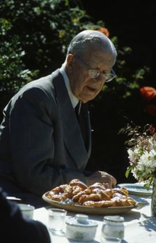 King Gustaf VI Adolf of Sweden on his yearly visit to the Summer Café, Skäret, Arild, Scania, 1973