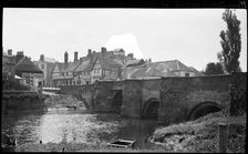 King John's Bridge, Tewkesbury, Gloucestershire, 1940-1948. Creator: Ethel Booty
