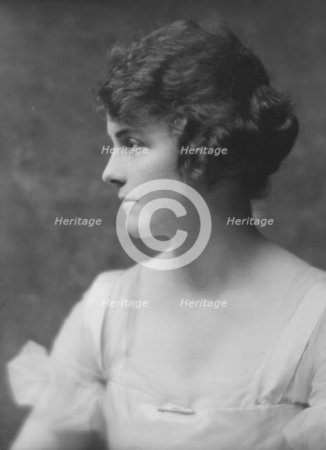 King, Miss, portrait photograph, 1917 May 18. Creator: Arnold Genthe.